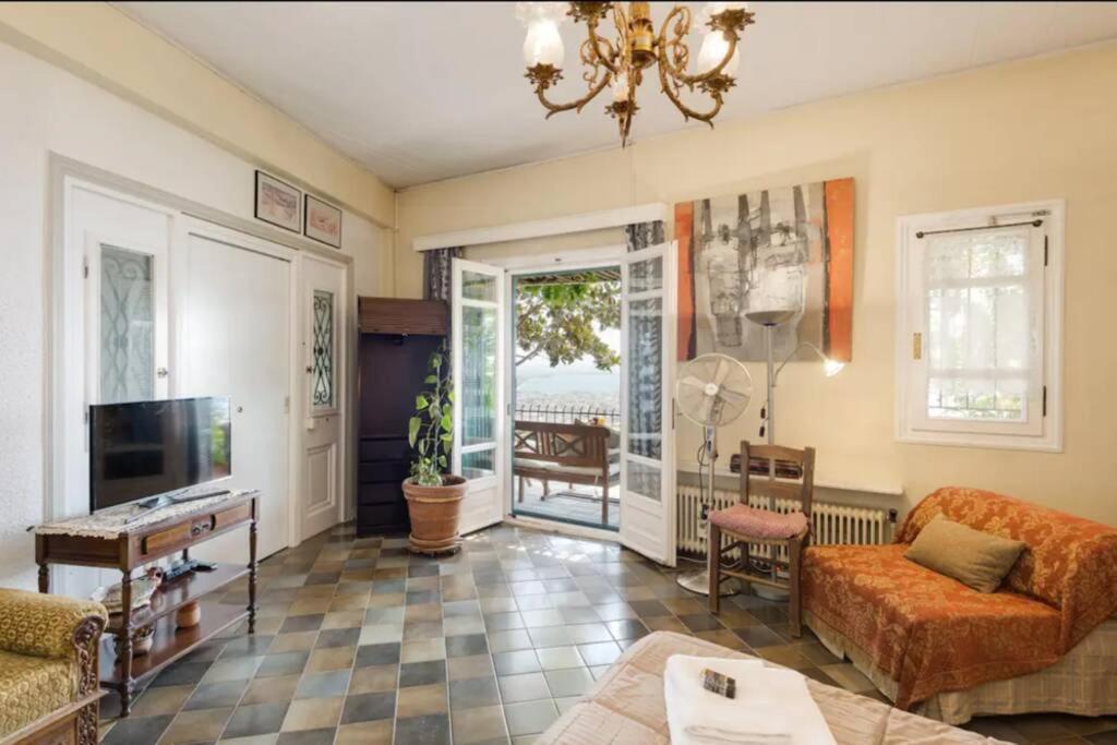 Ano Poli Stay With Private Terrace And View Thessaloniki Exterior photo