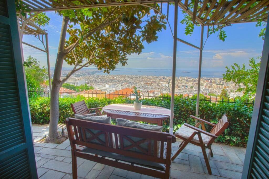 Ano Poli Stay With Private Terrace And View Thessaloniki Exterior photo